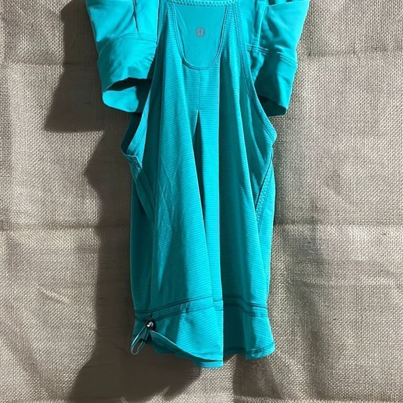Lululemon Run Times Tank Size 4 - Picture 6 of 6
